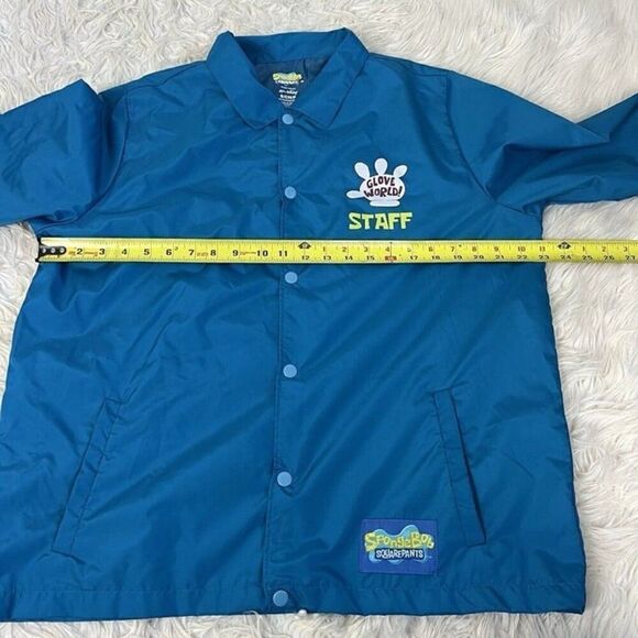 SpongeBob Glove World Staff Rain Jacket Wind Breaker Small Limited Edition NWOT - Picture 4 of 9